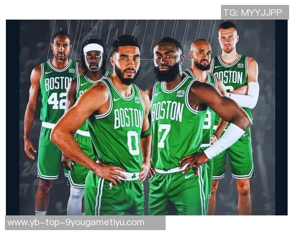 波尔津吉斯赛后与豪泽塔图姆怀特亲切交流回忆夺冠时光